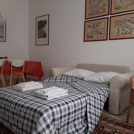 Bright Apartment For 5 Close To Isola District Milano Eksteriør billede