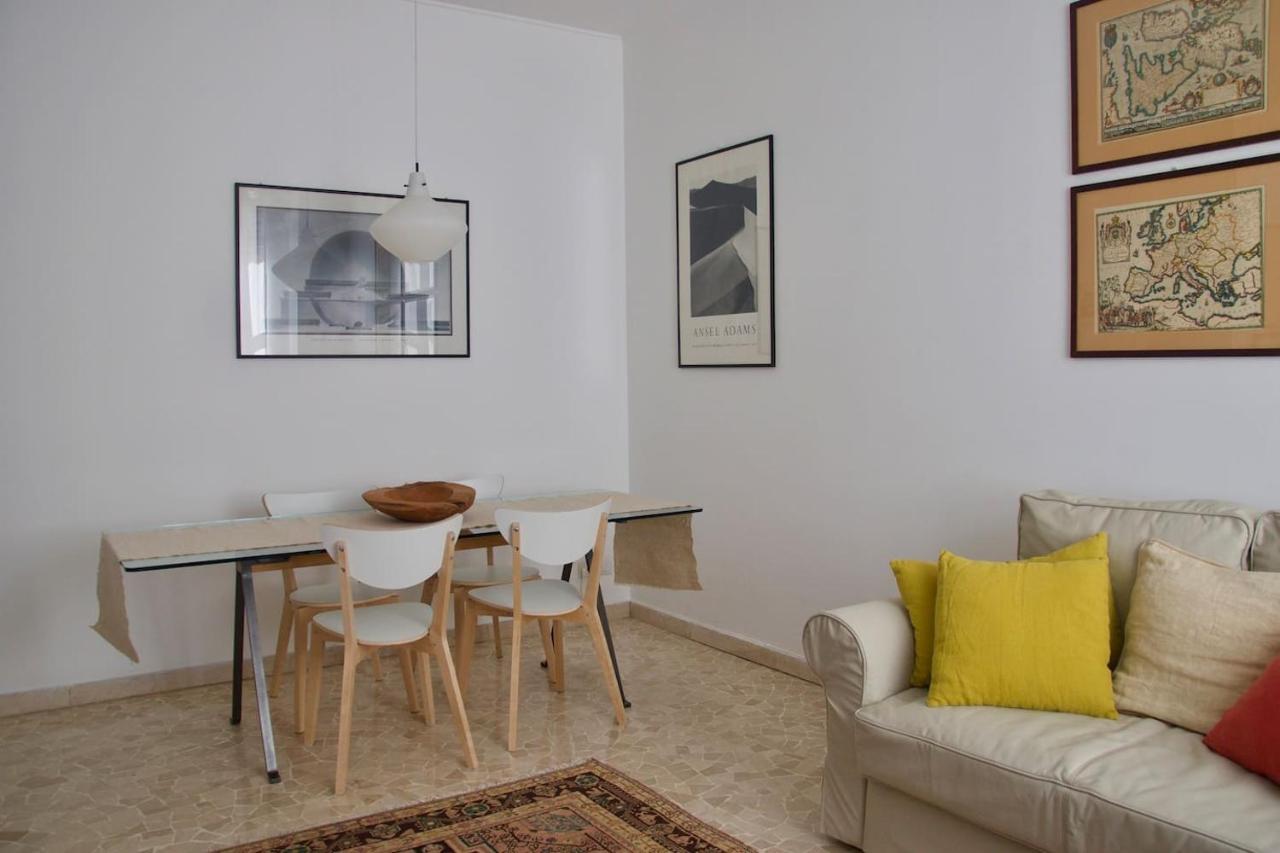 Bright Apartment For 5 Close To Isola District Milano Eksteriør billede